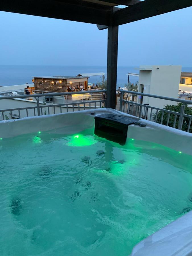 Hotel Calavita Rooftop & Spa San-Martino-di-Lota Kültér fotó