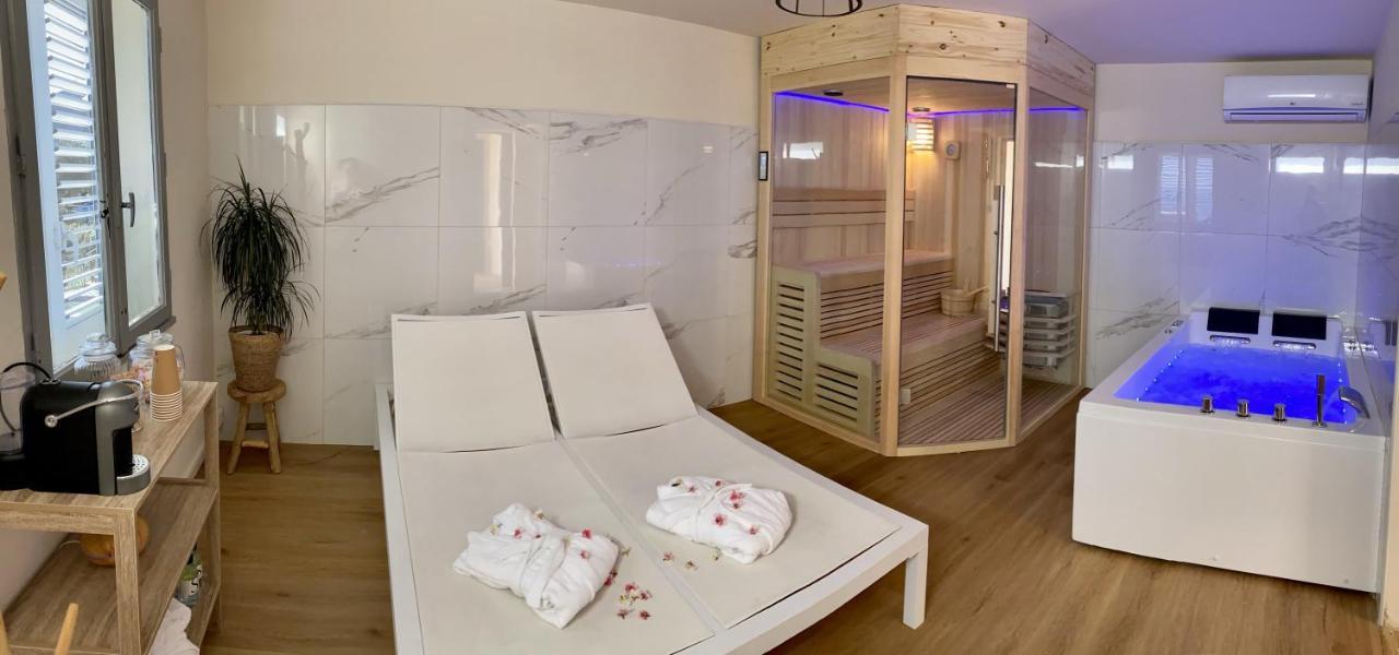 Hotel Calavita Rooftop & Spa San-Martino-di-Lota Kültér fotó