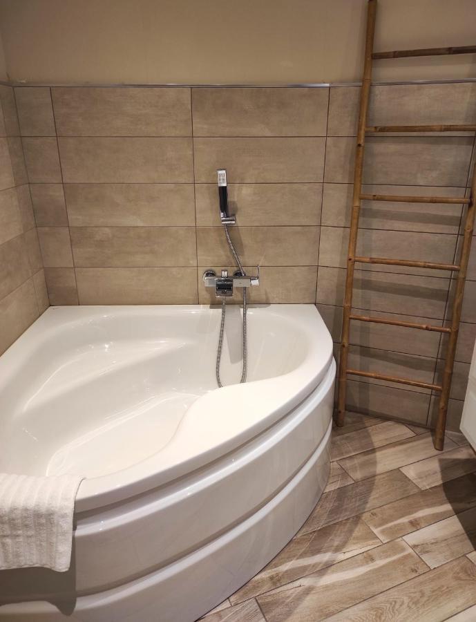 Hotel Calavita Rooftop & Spa San-Martino-di-Lota Kültér fotó