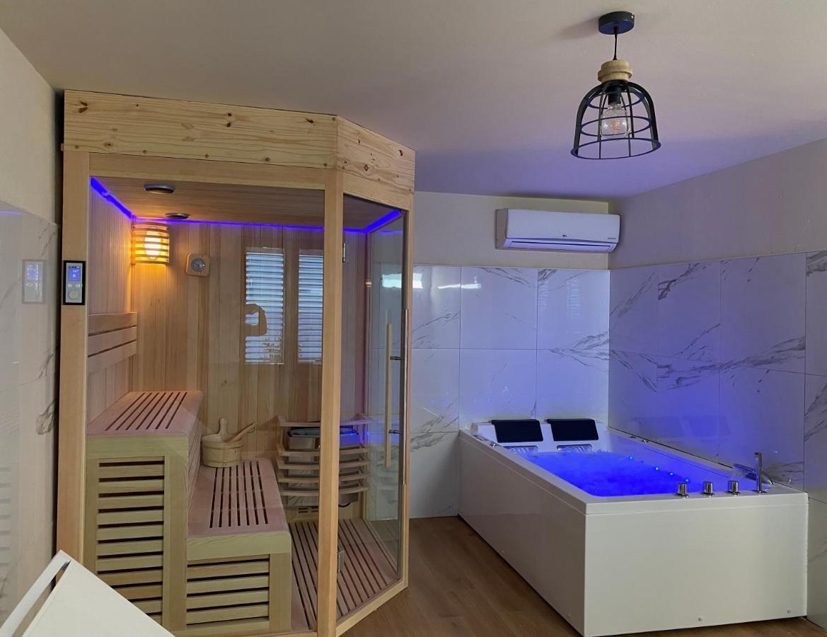 Hotel Calavita Rooftop & Spa San-Martino-di-Lota Kültér fotó